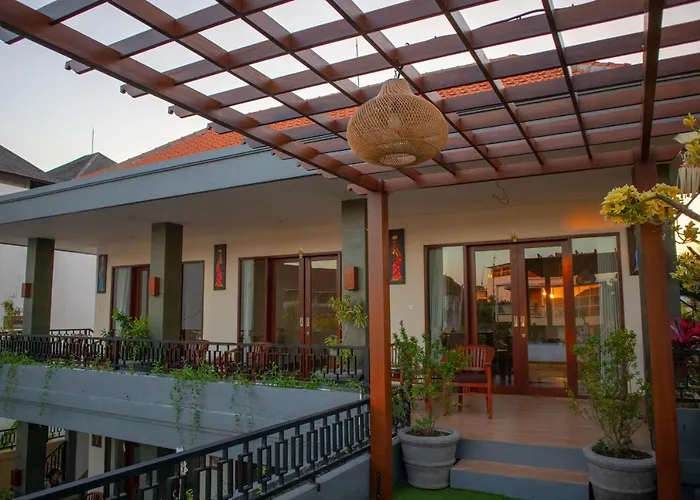 Anik Homestay *