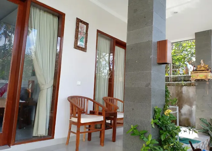 Anik Homestay